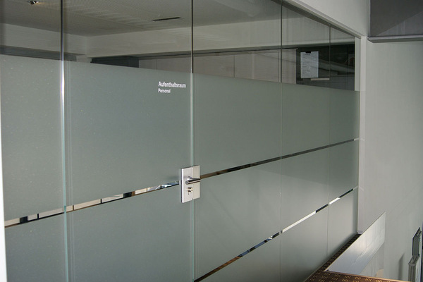 Porschecenter Bern Cristallo Folie